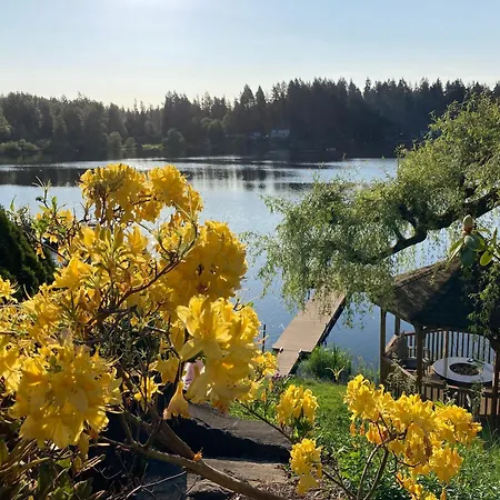 Cottage Lake Bed And Breakfast-3