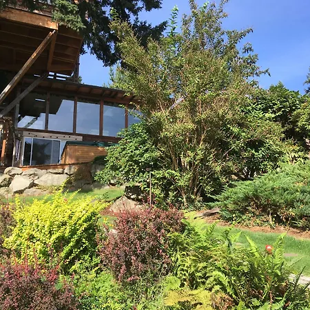 Cottage Lake Bed And Breakfast-2